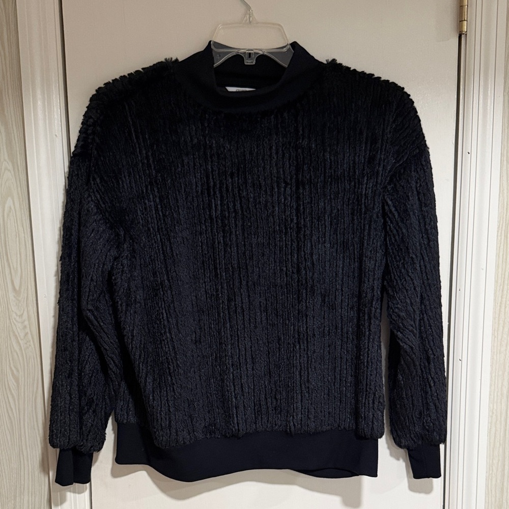Crown & Ivy Women’s Black Cozy Sweater Sweatshirt M Medium